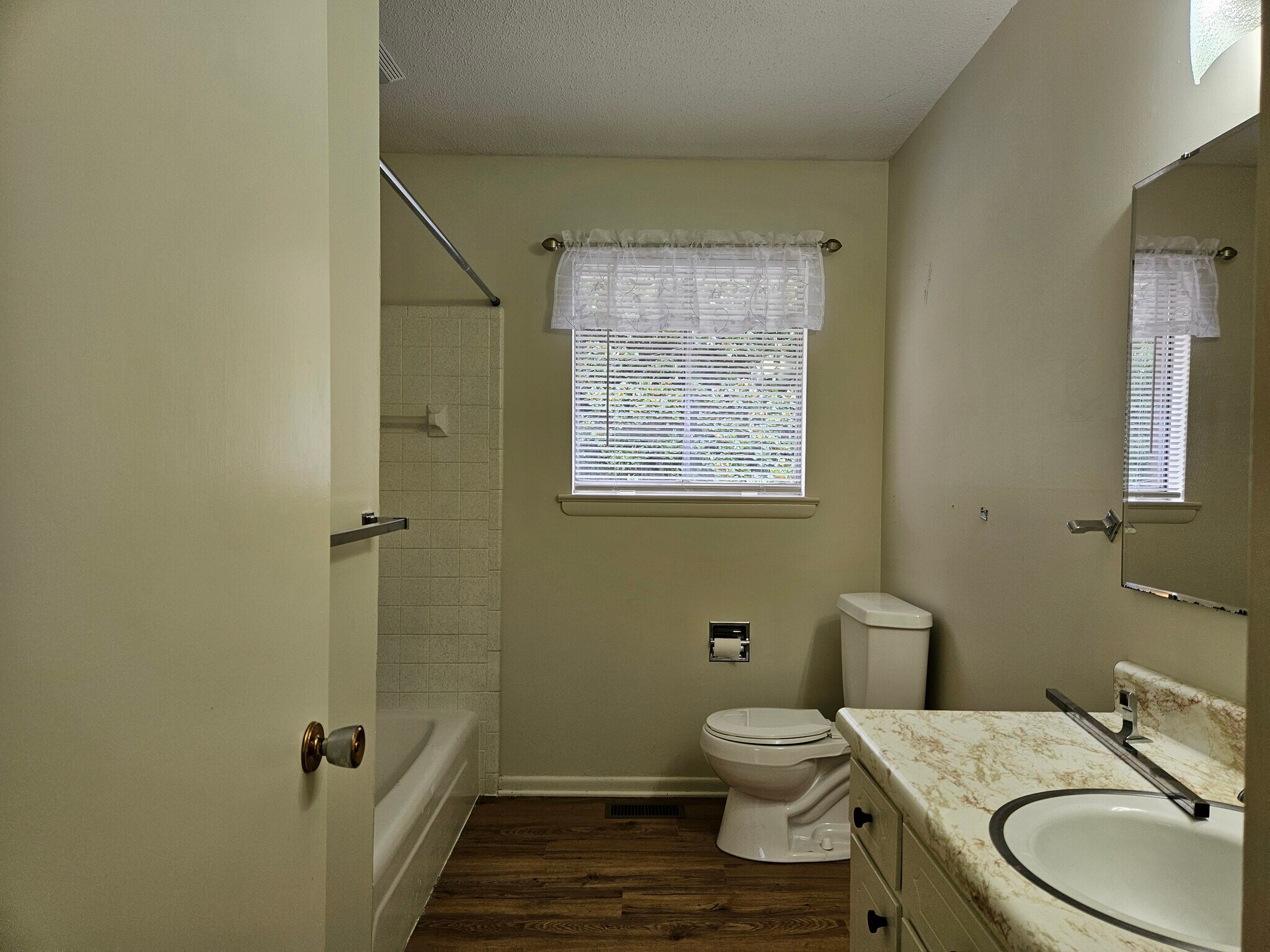 Building Photo - 303 S Germantown Rd