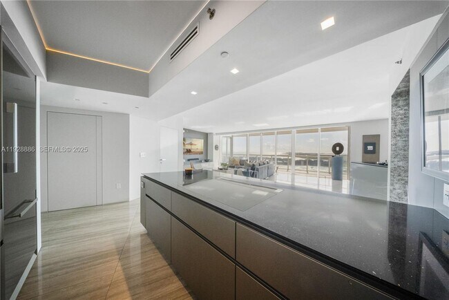 Building Photo - 450 Alton Ct