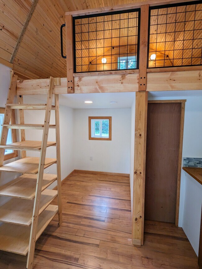 Building Photo - 23603 W Lake Kayak Dr