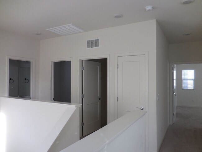 Building Photo - Spacious 3-Bedroom Dixon Home with Loft, Solar & Open Floor Plan