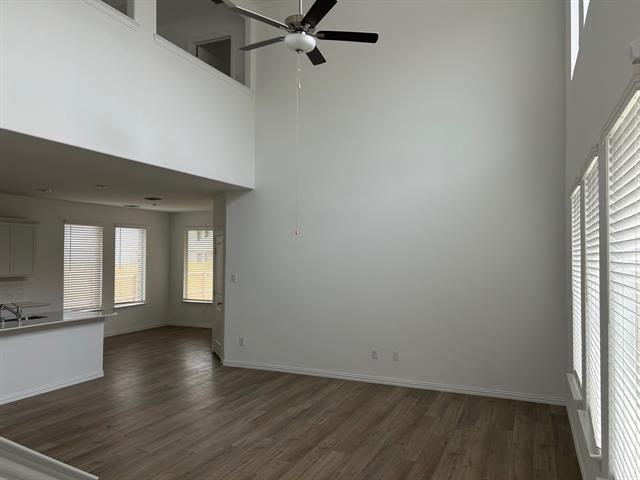 Building Photo - 2517 Maplehurst Dr