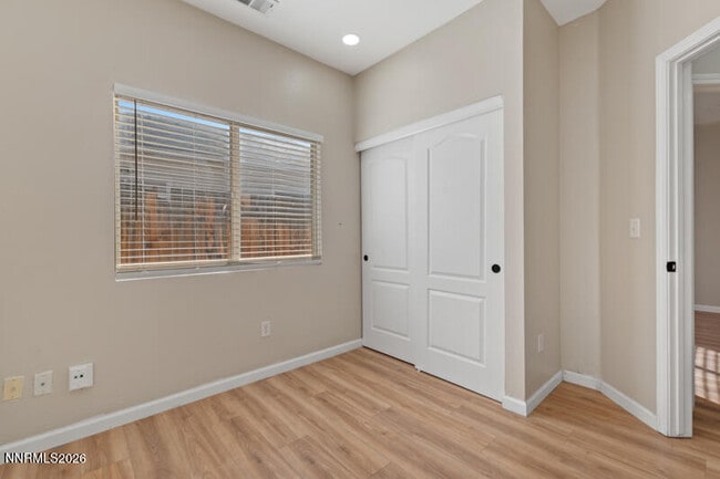 Building Photo - 9435 Stoney Creek Way