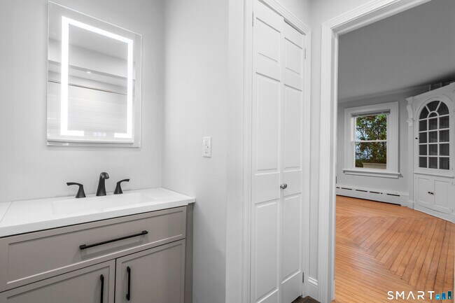 Building Photo - 43 Elmwood Ave