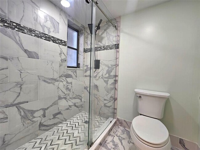 Building Photo - 2232 N Cypress Bend Dr