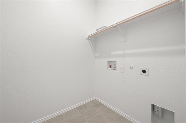 Building Photo - 904 Versailles Ct