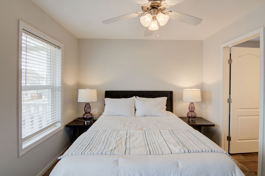 Building Photo - 120 Barnwood Cir