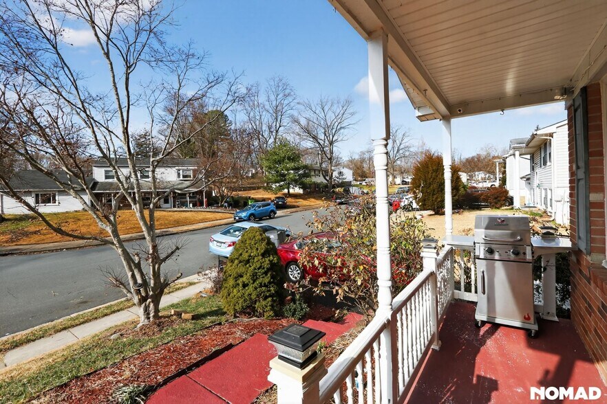 Building Photo - 14714 Edgewater Dr
