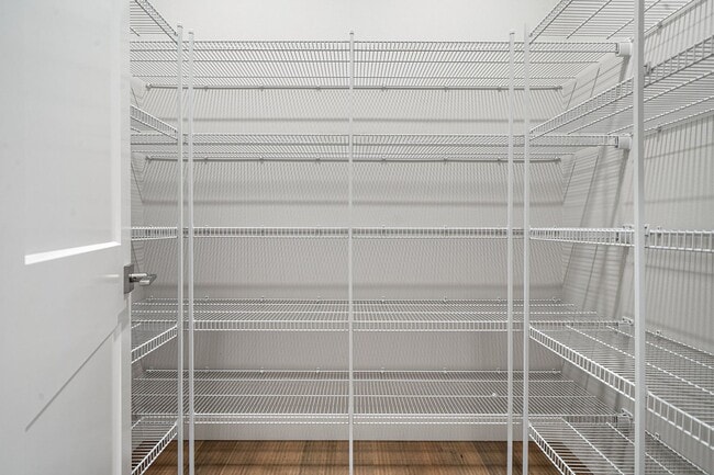 Building Photo - Newer 4-Bedroom Home in Bremerton