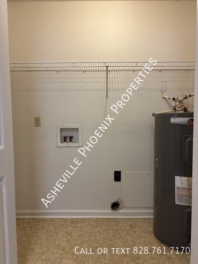 Building Photo - 10 Mountain View Rd