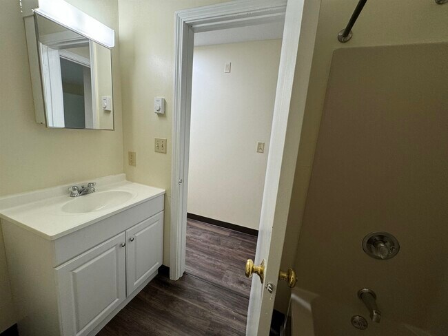 Building Photo - 131 Eastern Ave