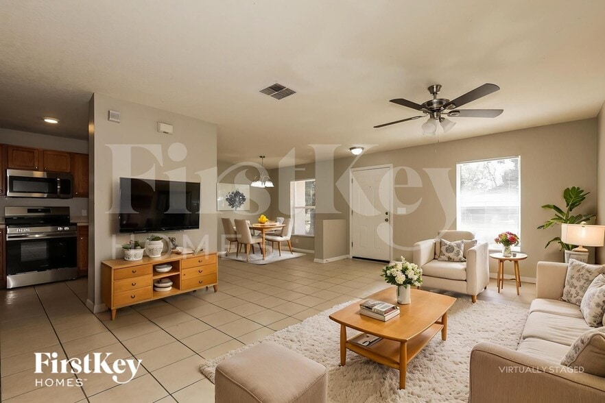 Building Photo - 1212 E 108th Ave