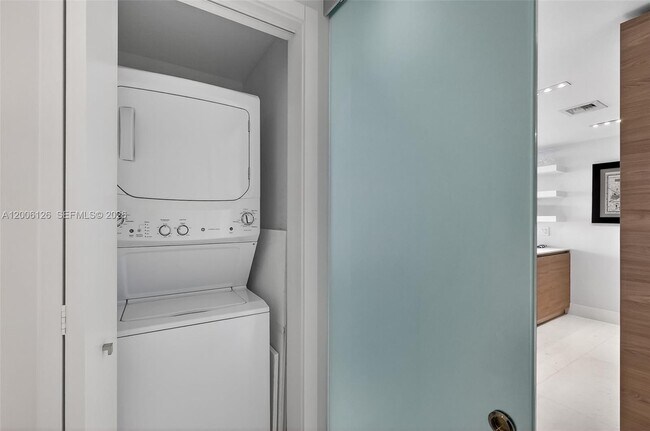 Building Photo - 1300 S Miami Ave