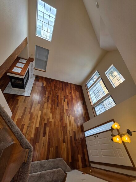 Building Photo - 7664 Halleys Dr