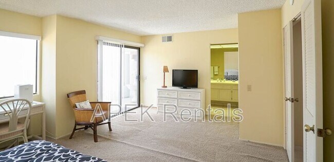 Building Photo - 211 Canyon Cir N