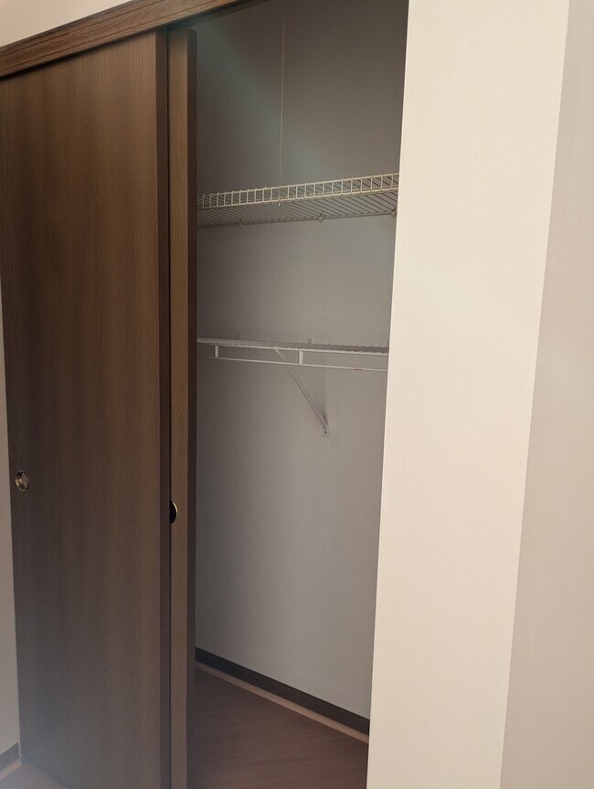 Building Photo - 2905 Kentshire Cir