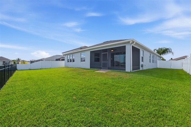 Building Photo - 15020 Trinity Fall Way