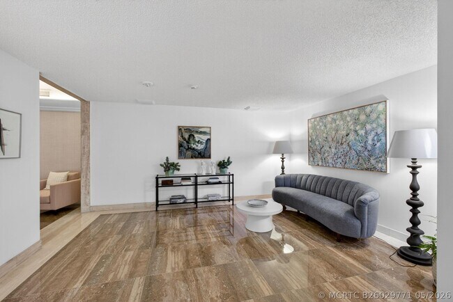 Building Photo - 2600 N Flagler Dr