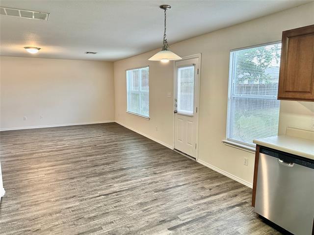 Building Photo - 317 Outfitter Dr