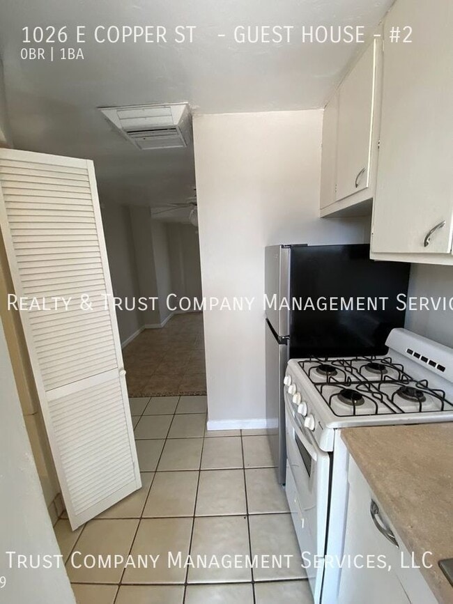 Building Photo - 1026 E Copper St