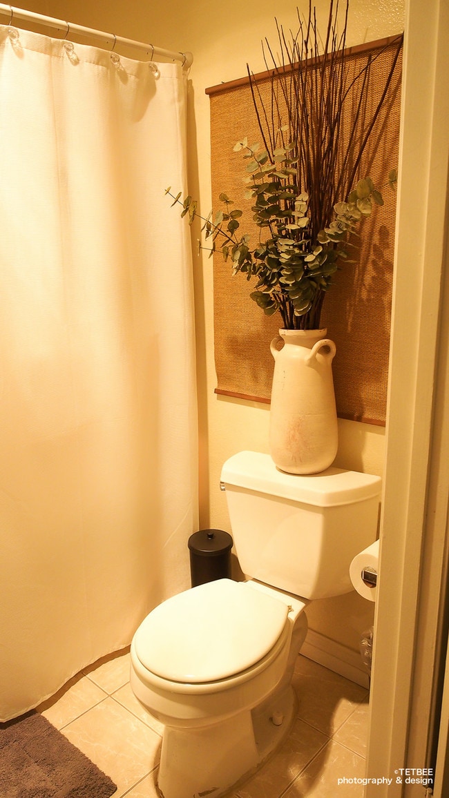 bathroom - 7050 Vassar Ave