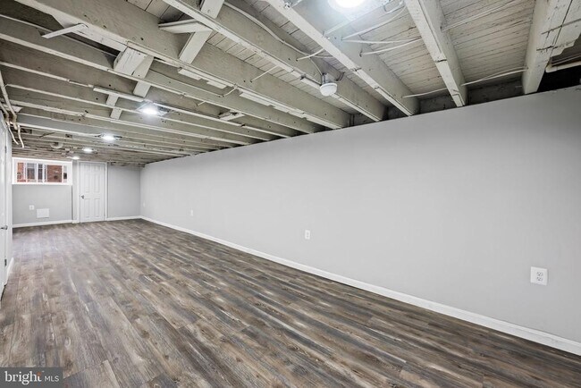 Building Photo - 1918 E Lafayette Ave