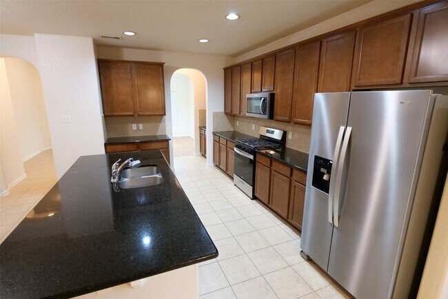 Building Photo - 803 Harbor Lakes Ln