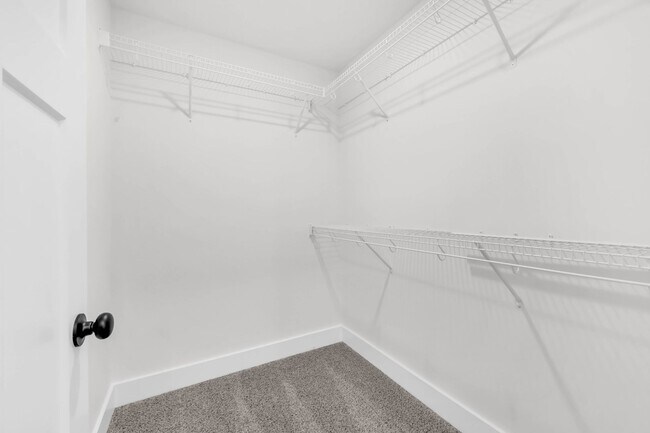 Building Photo - 180 Clay Ridge Dr