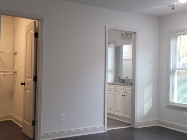 Building Photo - Build to Rent 4 Bdrm Lake Access - Open Ho...