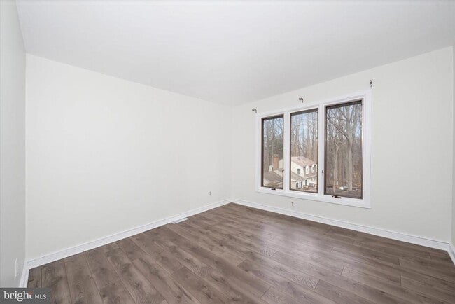 Building Photo - 119 Stoney Ridge Rd