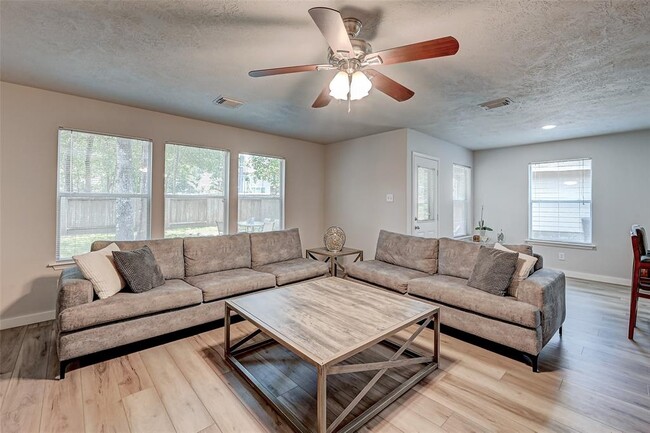 Building Photo - 191 N Vesper Bend Cir