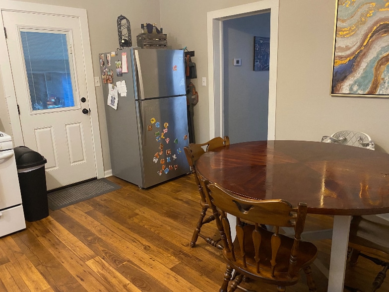 Building Photo - 756 LA-304