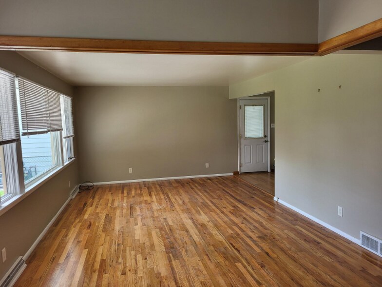 Building Photo - 3716 7th Ave N