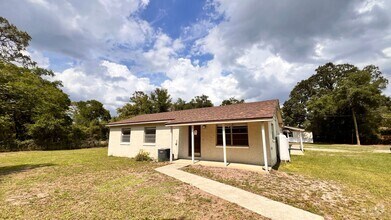 Building Photo - Modern Comfort Meets Prime Location – Spac...