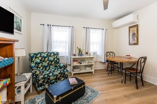 Building Photo - 6 Boyden Pkwy S