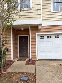 Building Photo - Iron-horse Townhouse