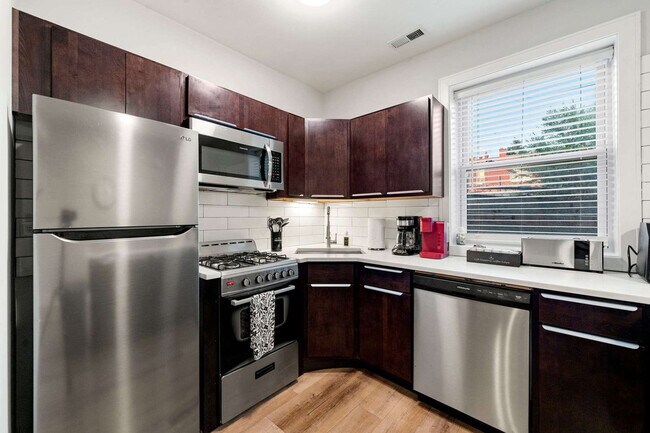 Building Photo - 2207 W 18th St