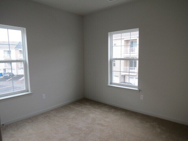 Building Photo - Pennsburg Beautiful 2 Bedroom 1.5 bath Tow...
