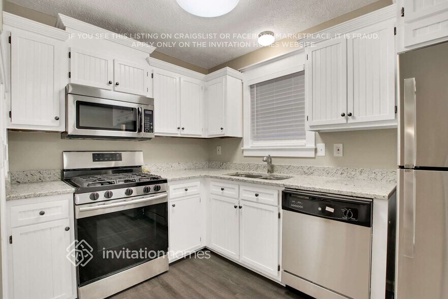 Building Photo - 3859 Willow Hollow