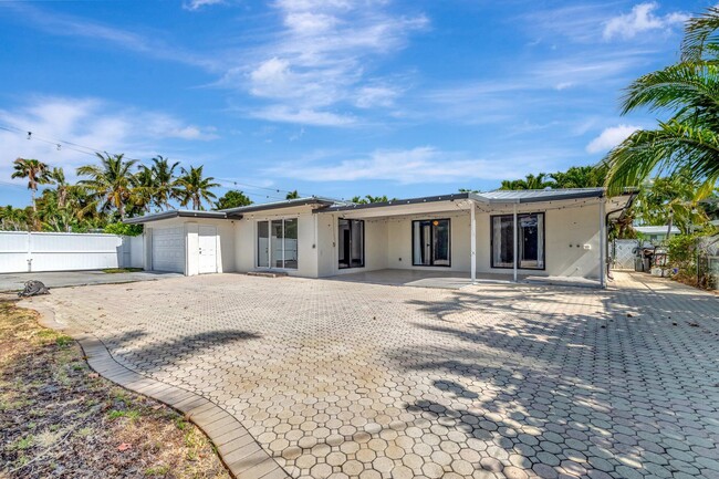 Building Photo - 187 Duke Dr