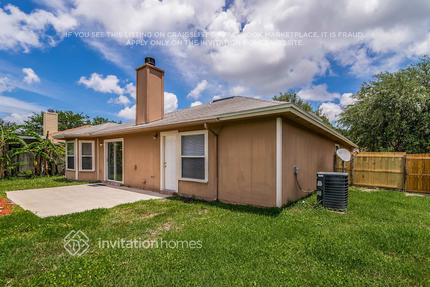 Building Photo - 12180 Silver Saddle Dr