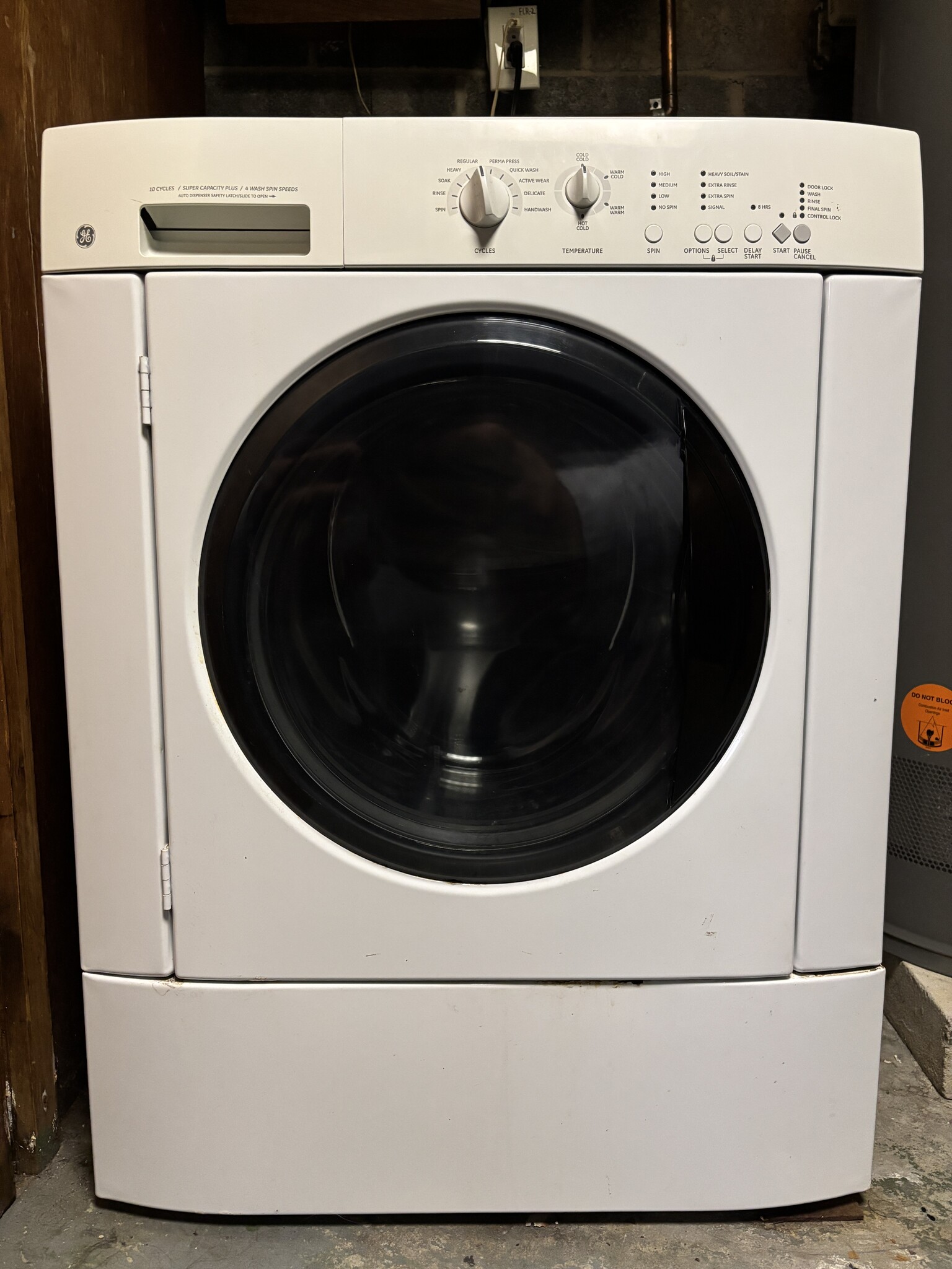 Washer - 30 E 36th St