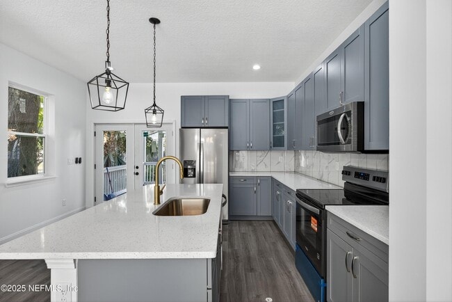 Building Photo - 2315 Park St