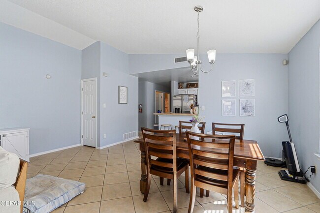 Building Photo - 14181 Tierra Halcon Dr