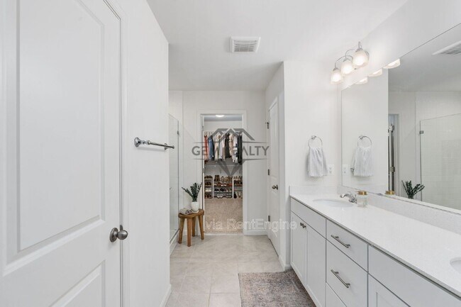 Building Photo - 7812 Bexley Ln