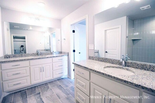 Building Photo - 5840 Lehigh St