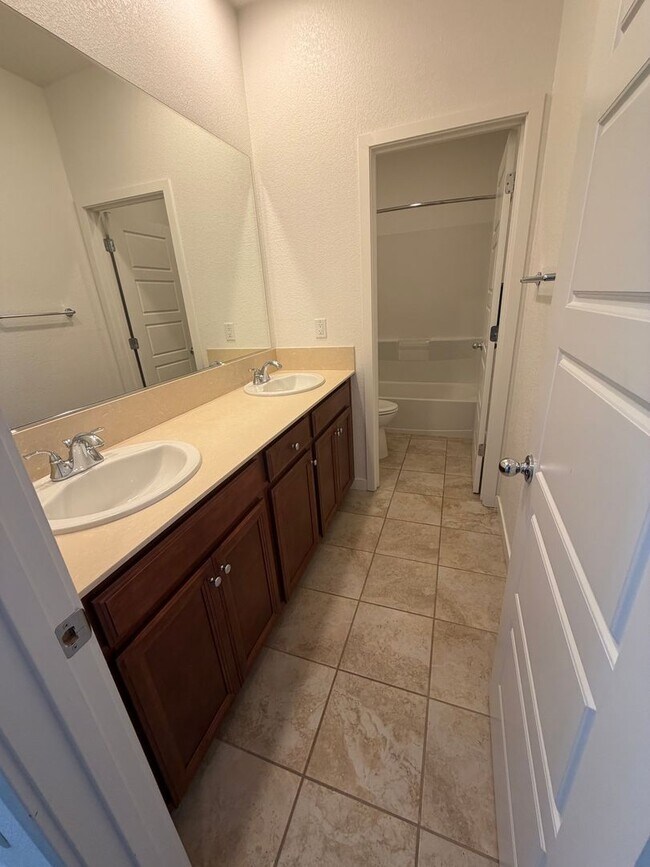 Building Photo - 3 bedroom | 2.5 bathroom | McKinley Village Single Family Home