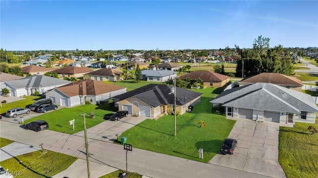 Building Photo - 1619 SW 33rd St