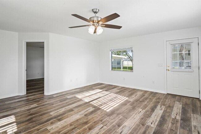 Building Photo - 6634 Hickorywood Ln