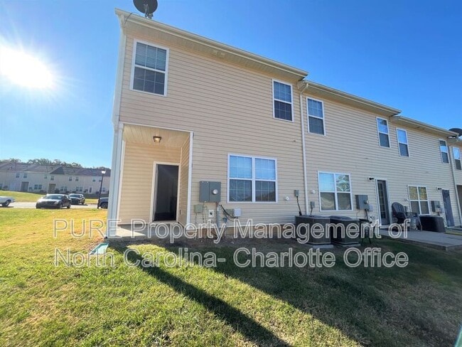 Building Photo - 7627 Galvin St