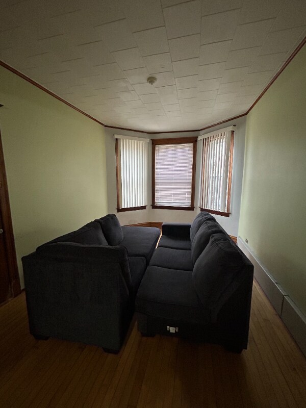 Building Photo - 3149 W 42nd Pl